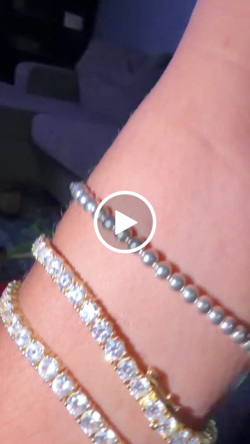 Customer video review of Clara VVS1 Moissanite Round Cut Tennis Bracelet