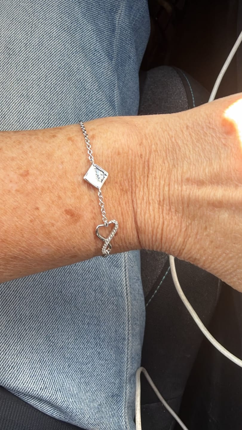 Customer photo review of אריזת מתנה בצורת ספר תנ"ך