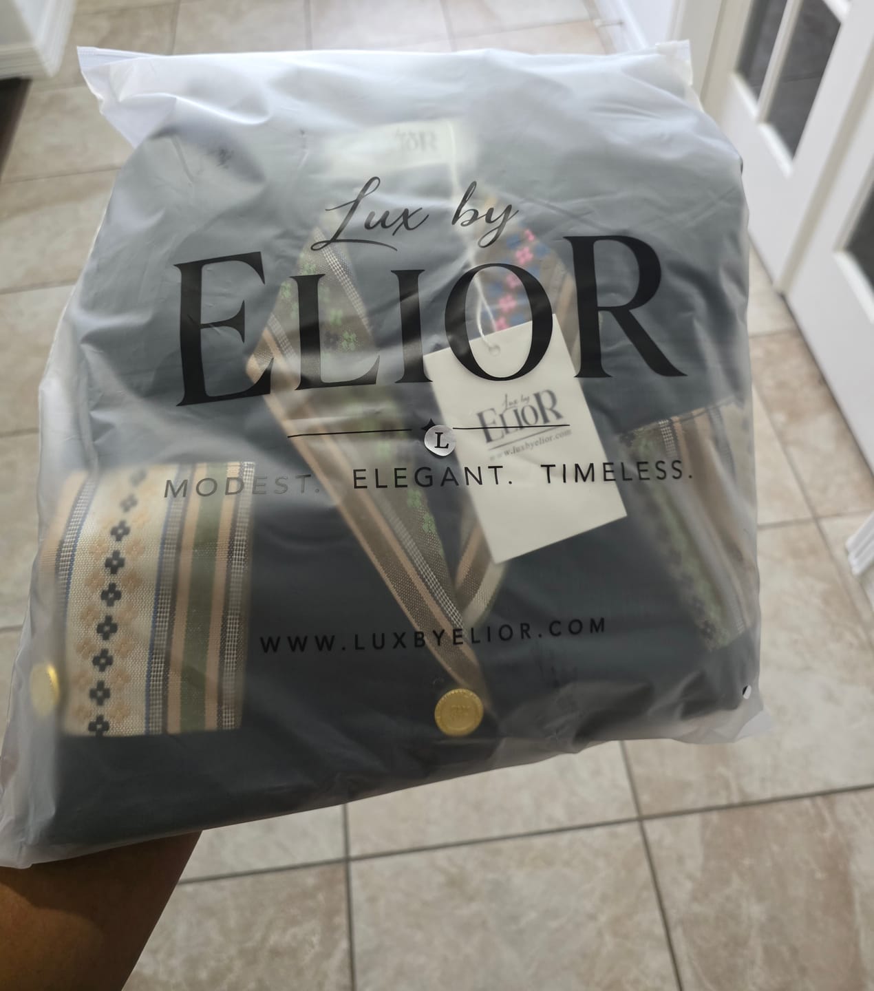 Customer photo review of Prestige Woven Set