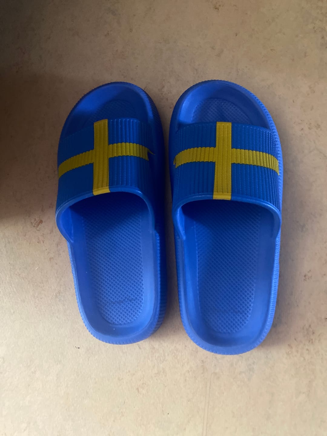 Customer photo review of HappyFlops World Cup