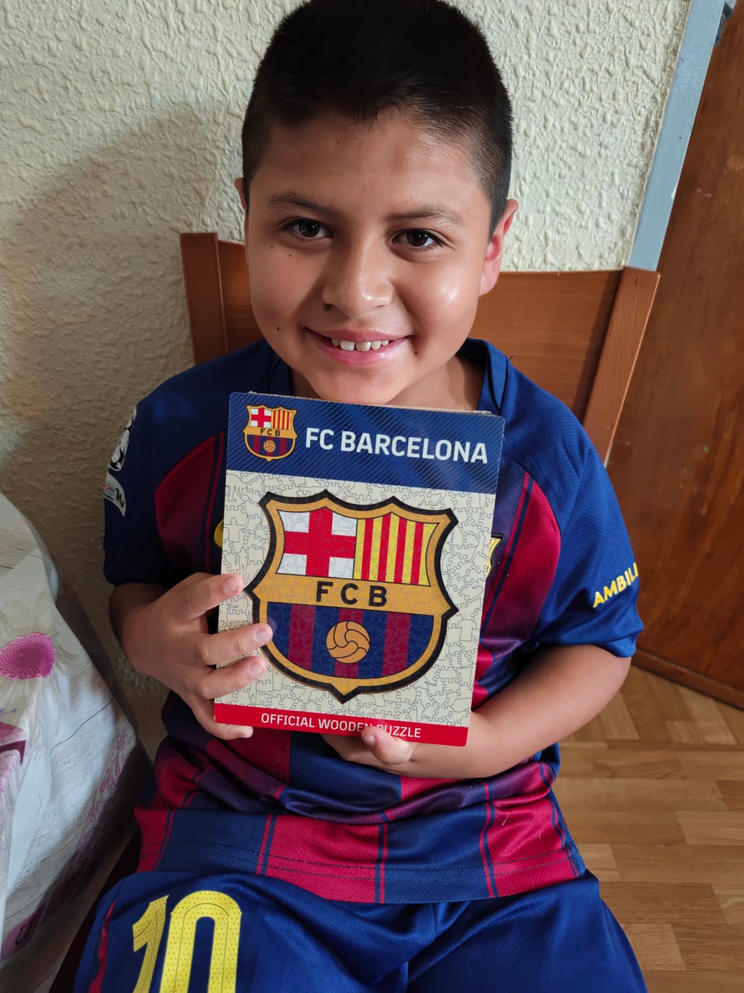 Customer photo review of FC Barcelona® Logo - Puzzle de Madera