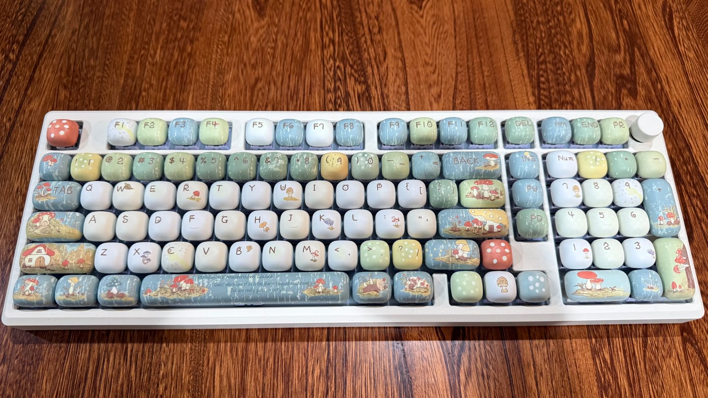 Customer photo review of KiiBOOM Little Shroom Pack Keycap Set Pre Sale