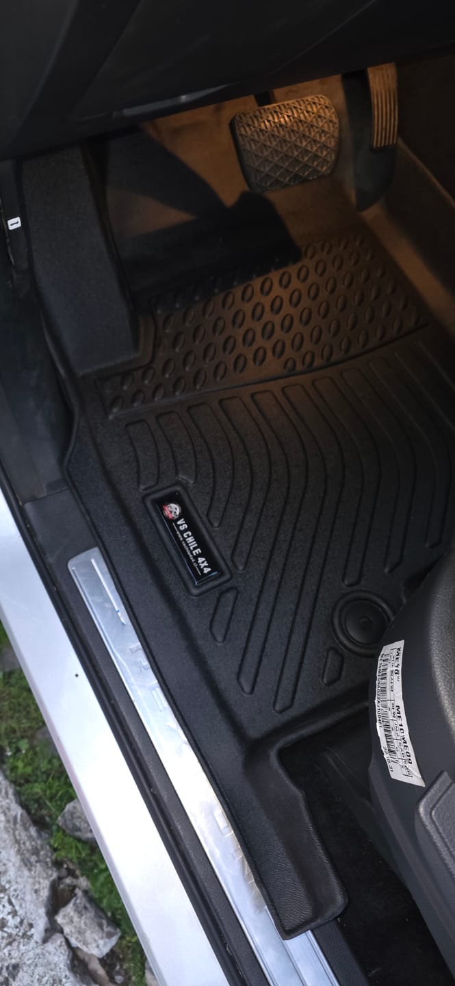 Customer photo review of Pisos Calce Perfecto SsangYong Rexton 2019–2026 | Goma TPE | VS Chile 4x4