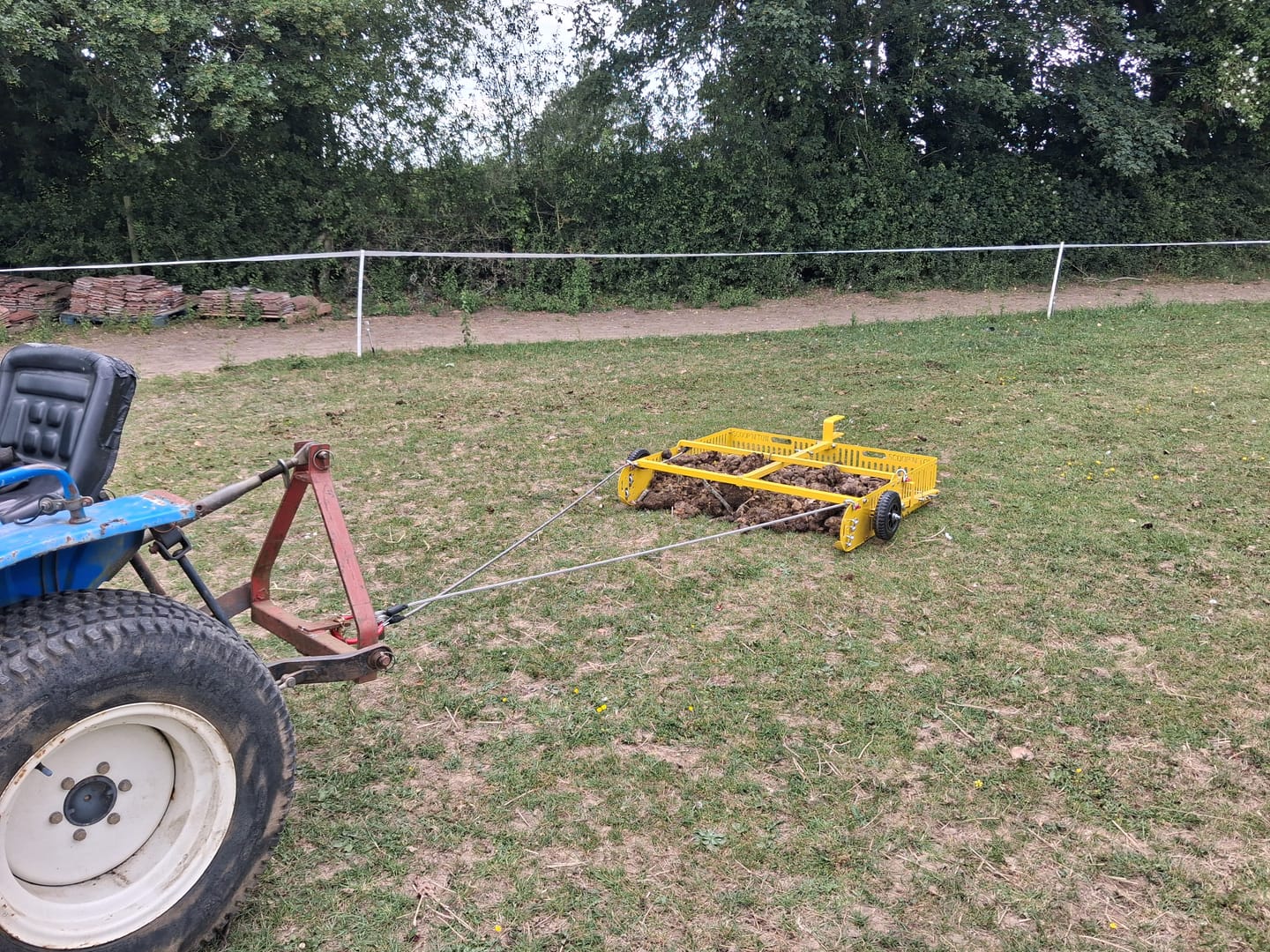 Customer photo review of Scoop'N'Tow Manure Scooper / Paddock Field Cleaner + Trailer