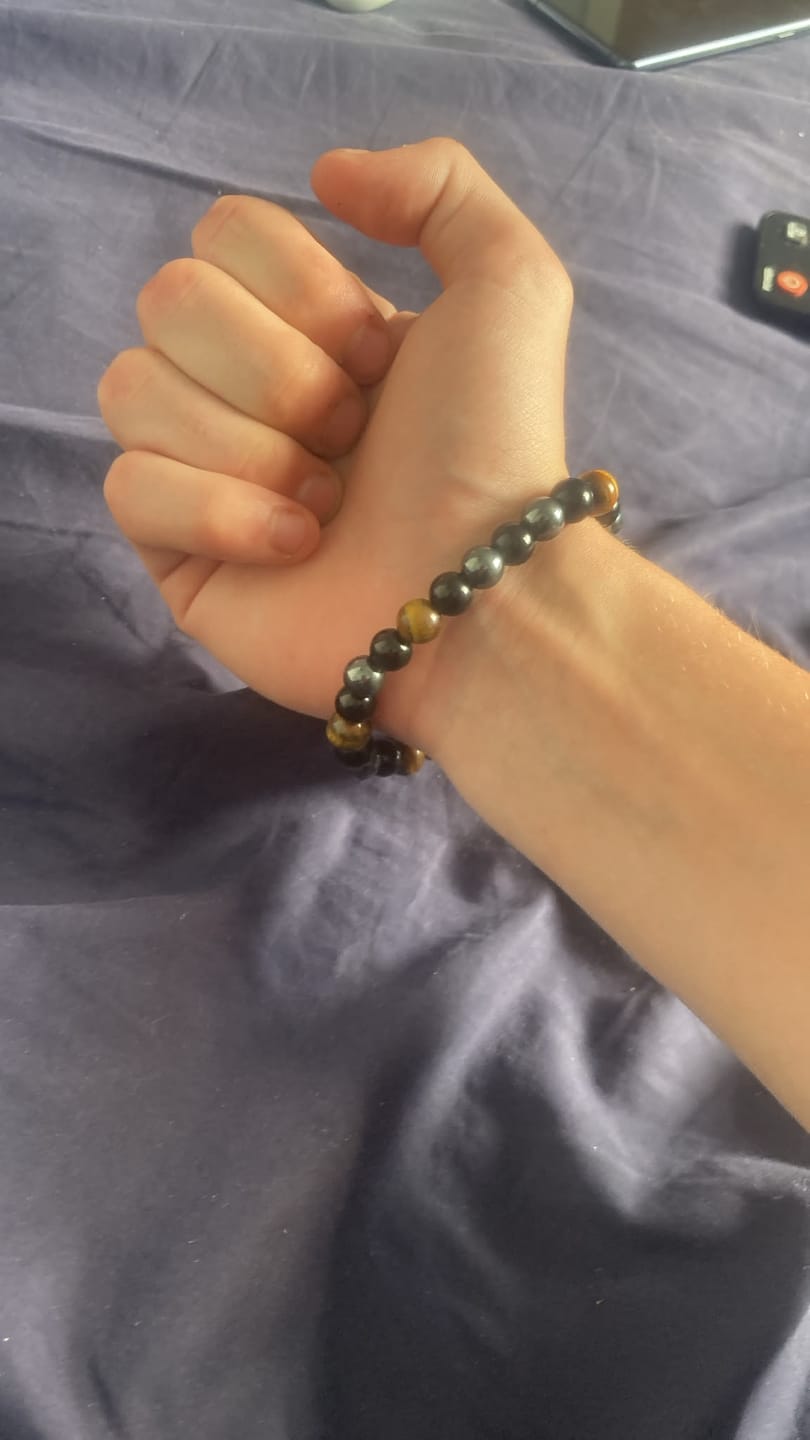 Customer photo review of Triple protection - beaded bracelet; black obsidian, tiger's eye and hematite