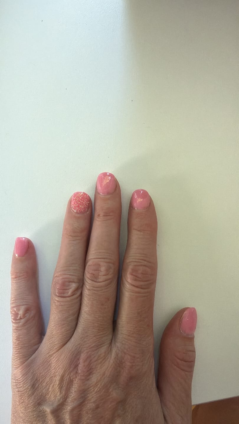 Customer photo review of Glowdip Allt-i-ett Manikyrset