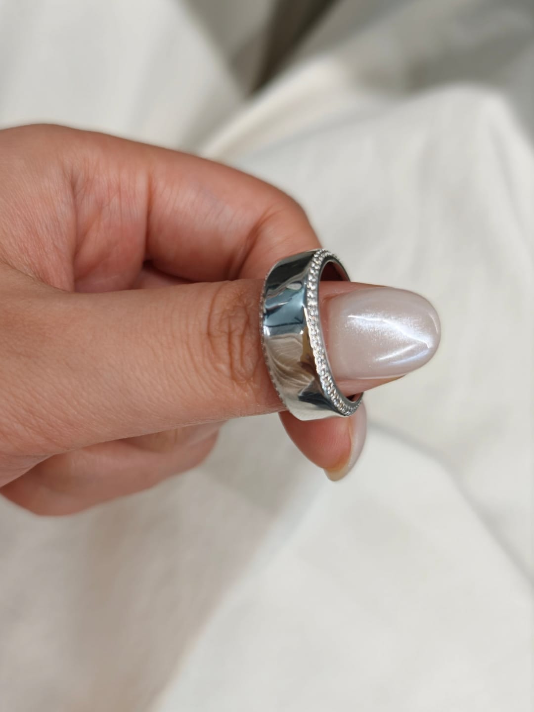 Customer photo review of Louily 1.0Ct Classic Design White Gold Men's Wide Wedding Band