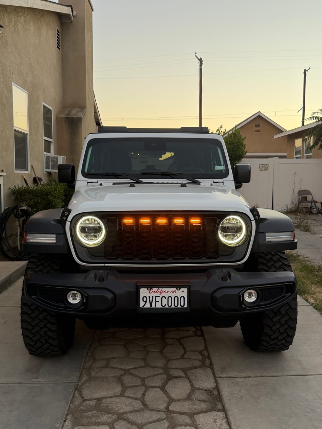 Customer photo review of Prerunner Amber/RGB Grille Lights for 24-26 JL JT Grille