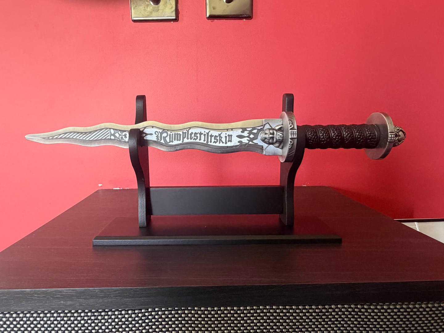 Customer photo review of Once Upon A Time - Rumplestiltskin's Dark One Dagger