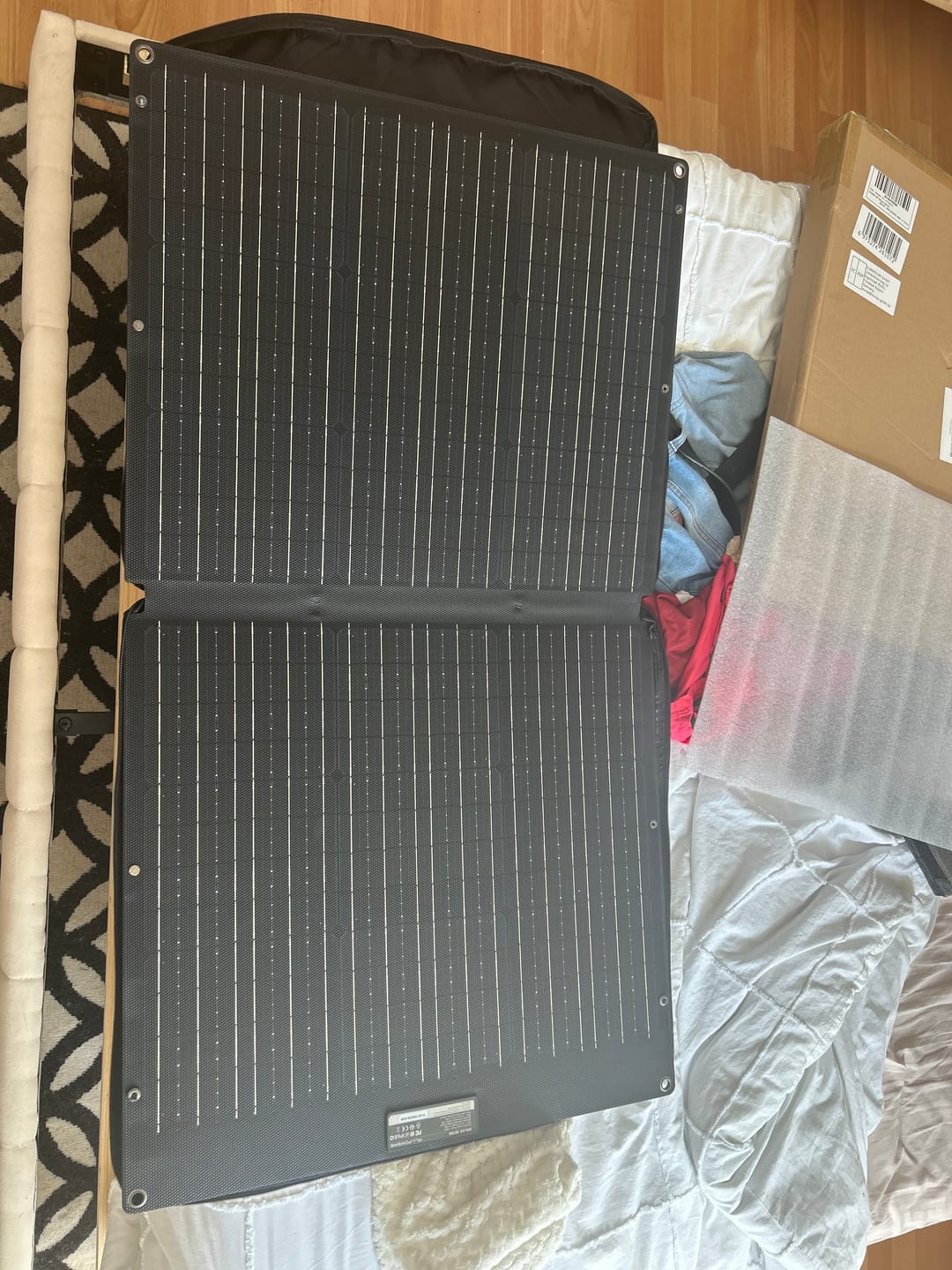 Customer photo review of ALLPOWERS 300W Générateur Solaire VOLIX P300 avec SOLAX SE100 PV100W