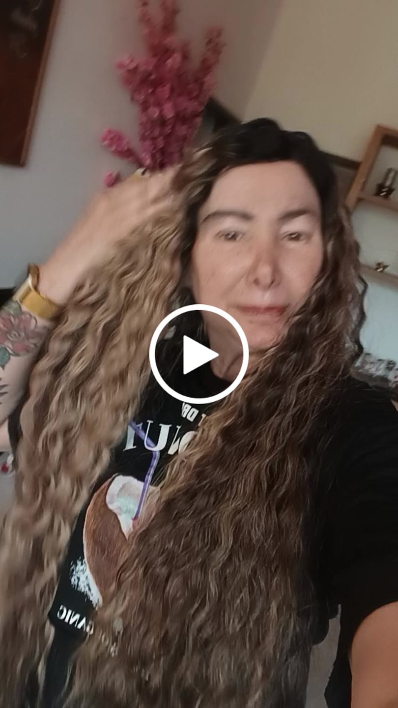 Customer video review of Lace Front HD Beyonce Loira Iluminada Ombre 103 - Repartição Livre 13x4