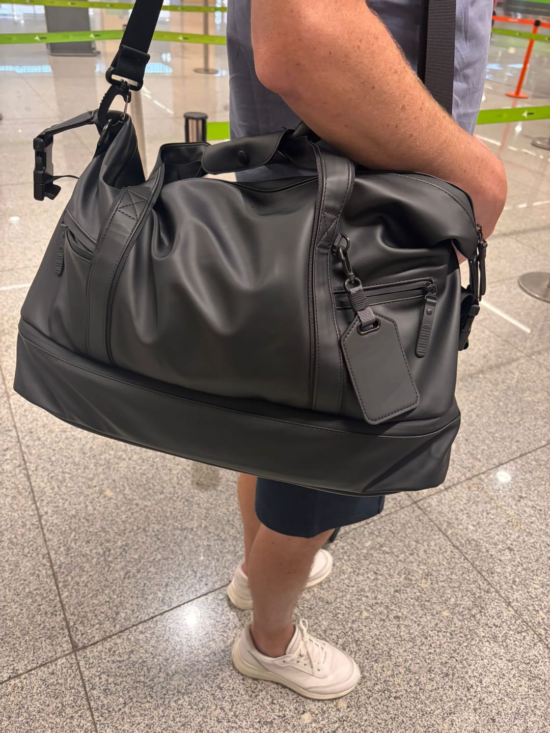 Customer photo review of AVREN Duffle Bag