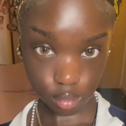 Customer photo review of Eyemoody Dark Brown | 6 Months, 2 pcs