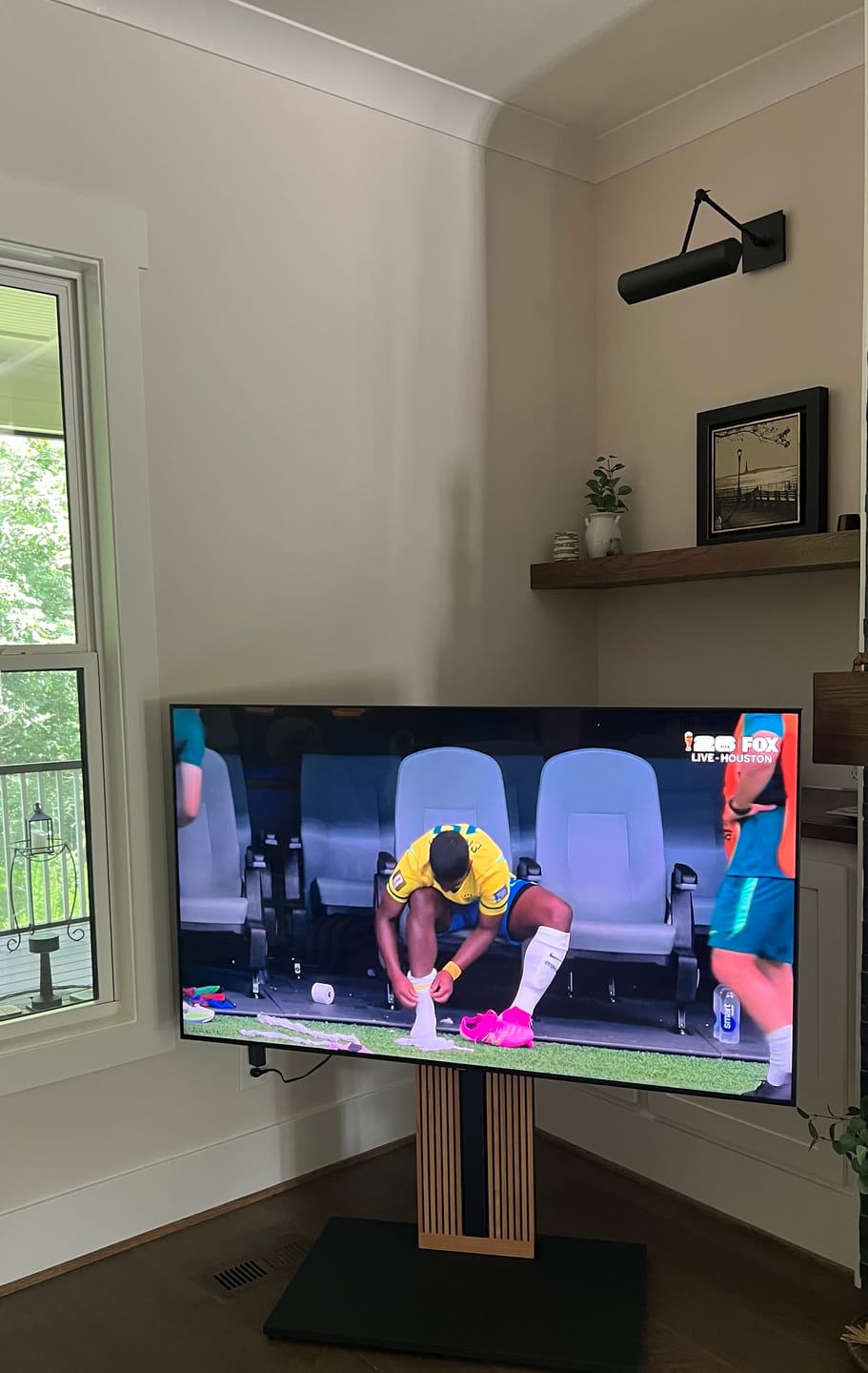 Customer photo review of Zen FT88 TV Stand