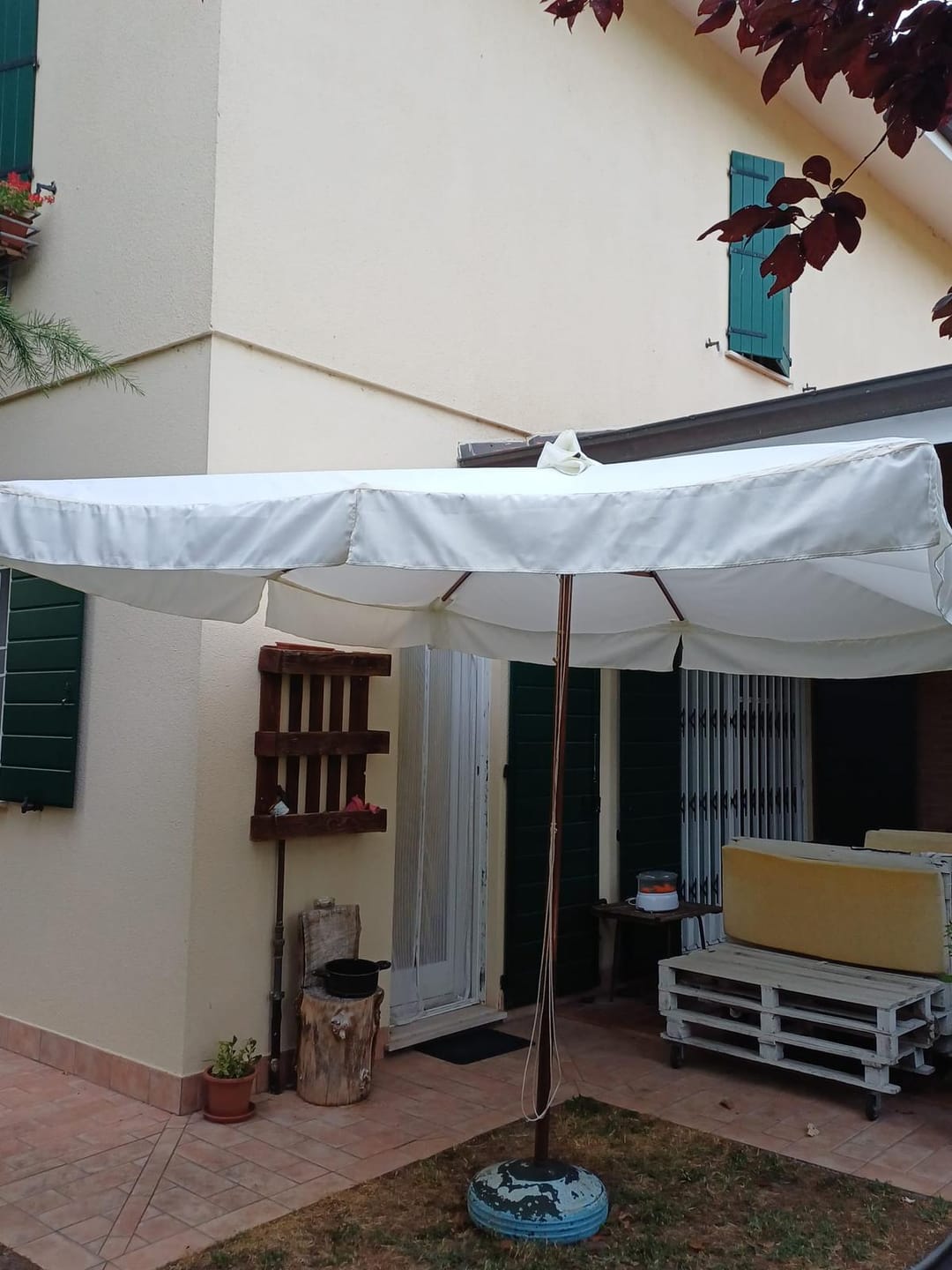 Customer photo review of Tessuto da Esterno Idrorepellente per Gazebo e Ombrelloni  Alto 300 cm  Vendita al Metro Poliestere 200 gr/m² Vari colori