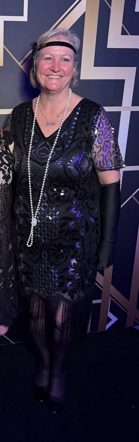 Customer photo review of 1920s Deco & Black Feather Flapper Headpiece