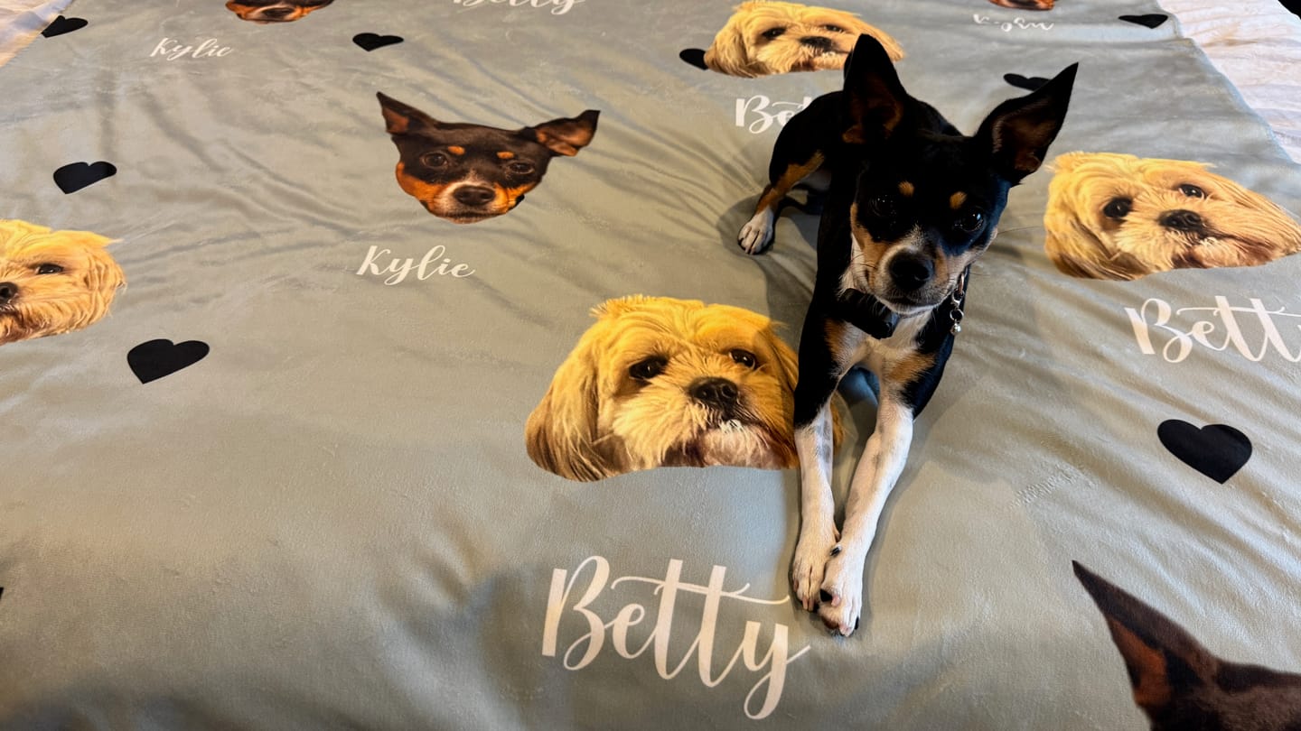 Customer photo review of Pet heads - Personalized Blanket