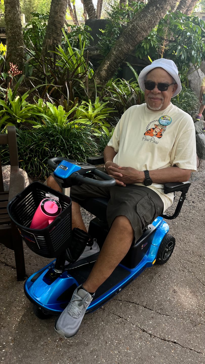 Customer photo review of Premium Scooter With Sunshade (4 Wheel)