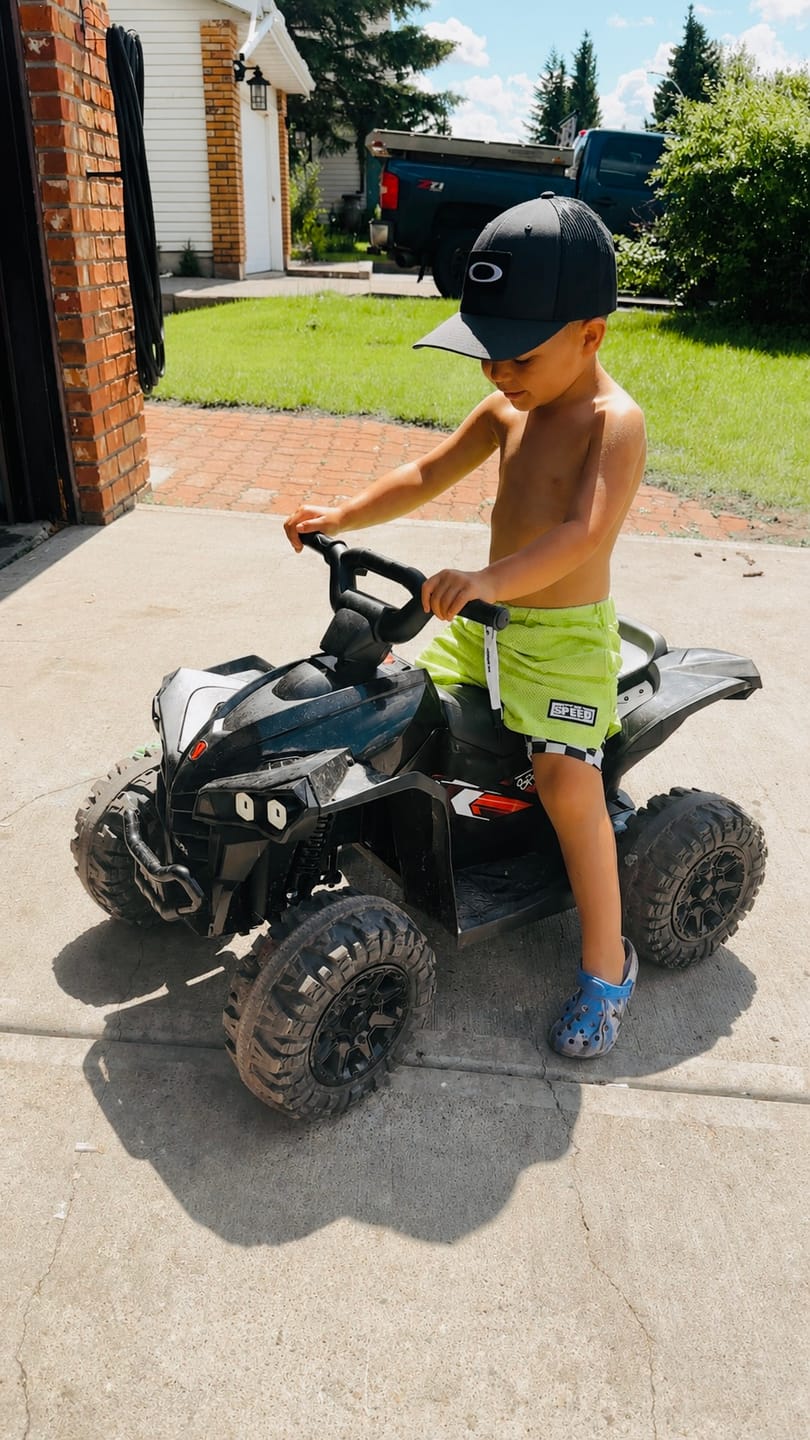 Customer photo review of Green Mesh Speed Shorts - Checkered Liner