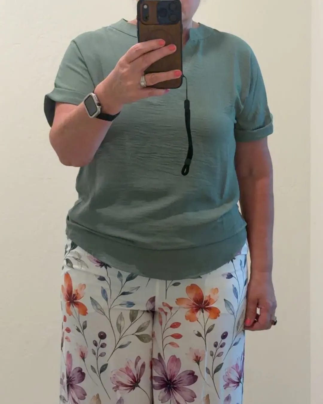 Customer photo review of Loose Solid Color Women's Casual Blouse