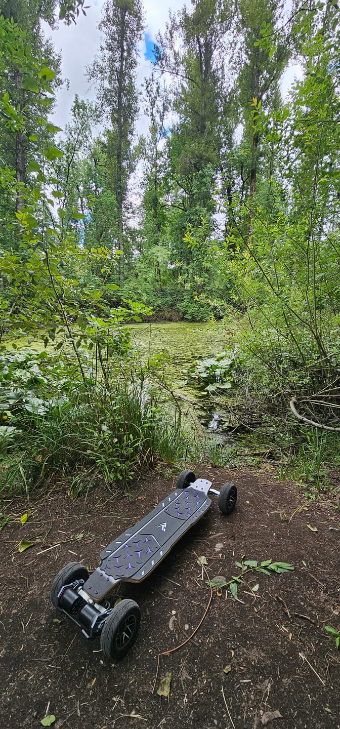 Customer photo review of Acedeck® Nomad N1 Electric Skateboard-Best DKP All-terrain Electric Skateboard