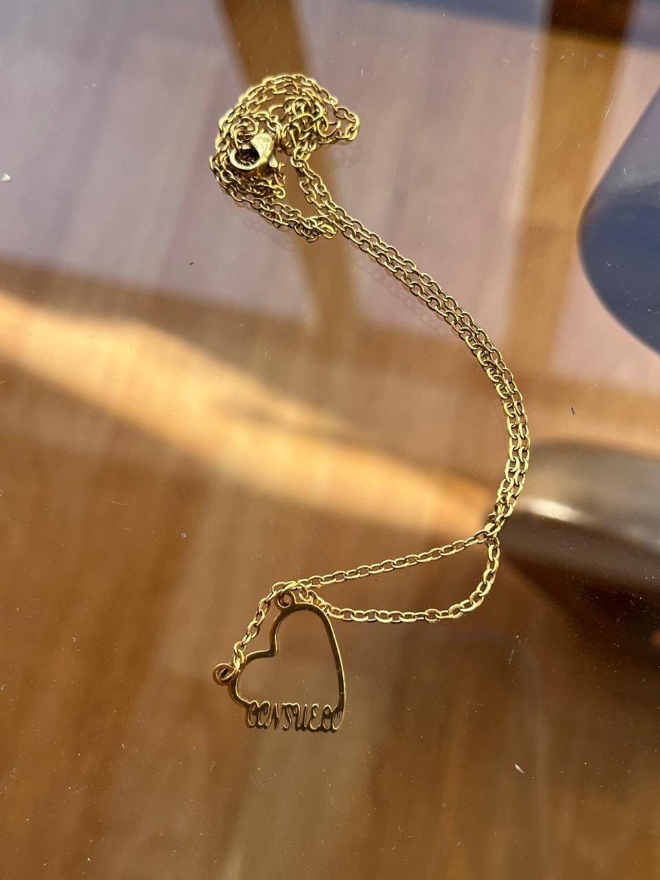 Customer photo review of Collar personalizado con nombre y corazón