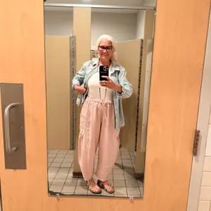 Customer photo review of DWNLY Linen Pants