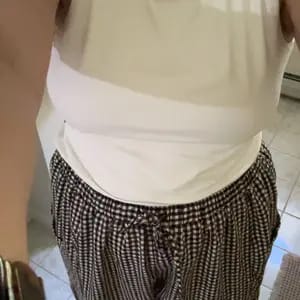 Customer photo review of DWNLY Linen Pants