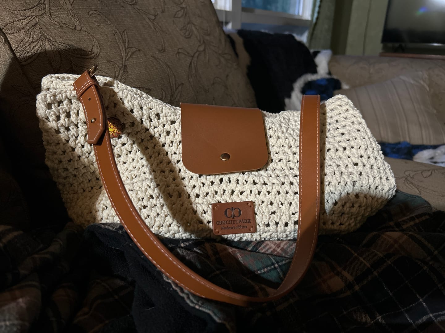 Customer photo review of CrochetPark™ Sunny Weekend Hobo Crochet Kit