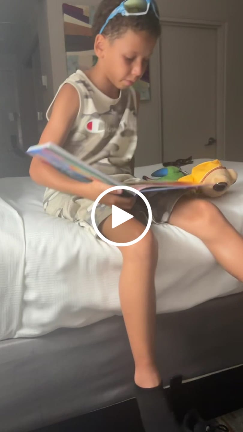 Customer video review of Don Coquí | Libro Bilingüe