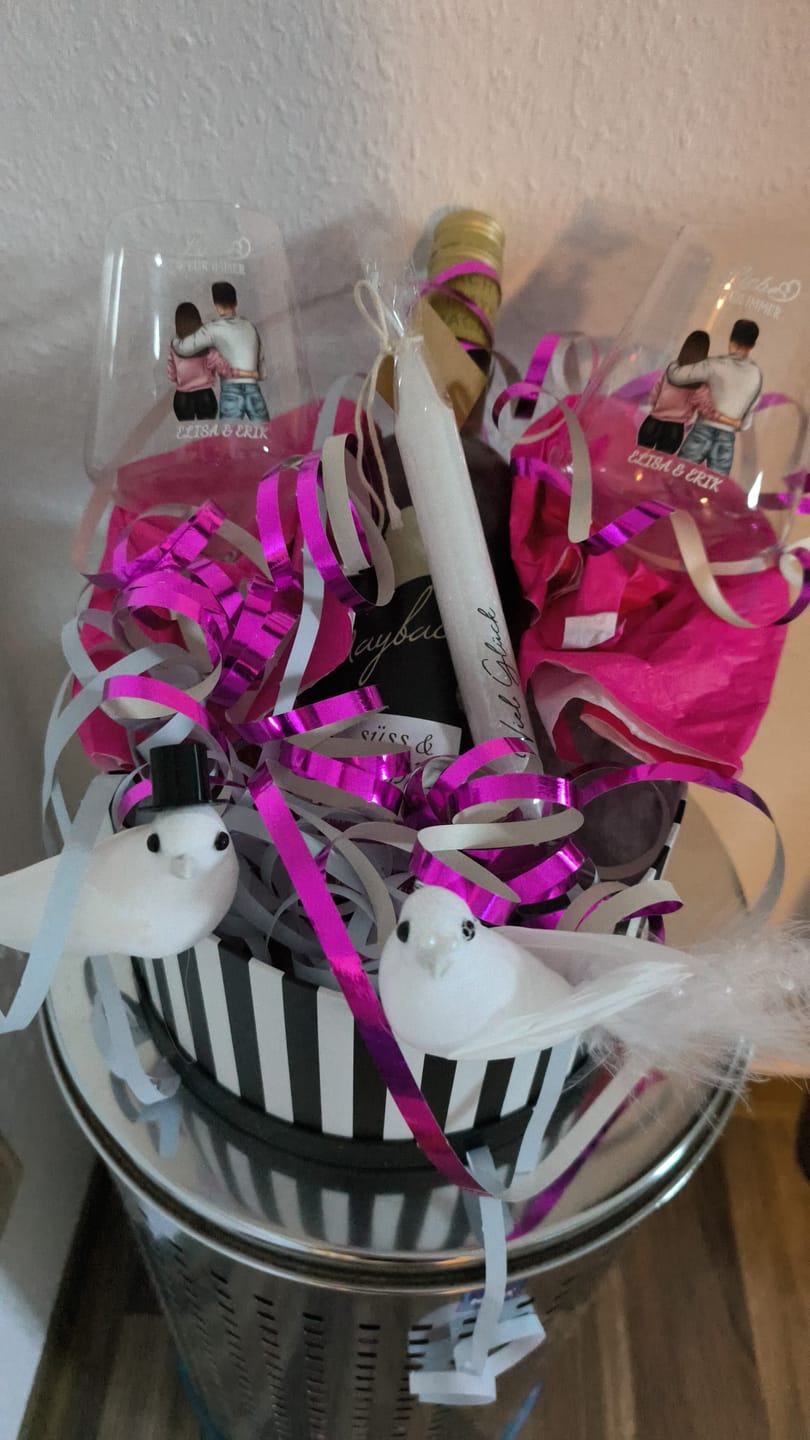Customer photo review of Jeden Tag - Personalisiertes Weinglas für Paare zum Valentinstag