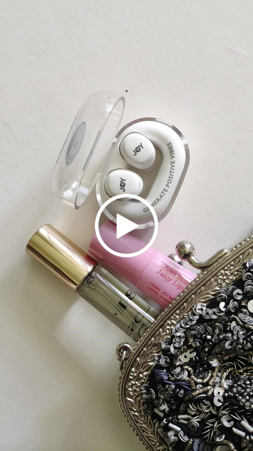 Customer video review of Koru earbuds