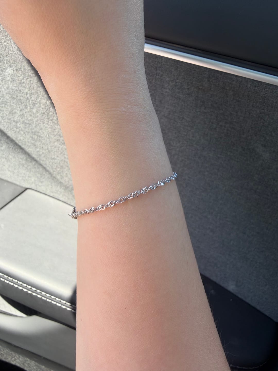 Customer photo review of Dainty Rope Chain Bracelet