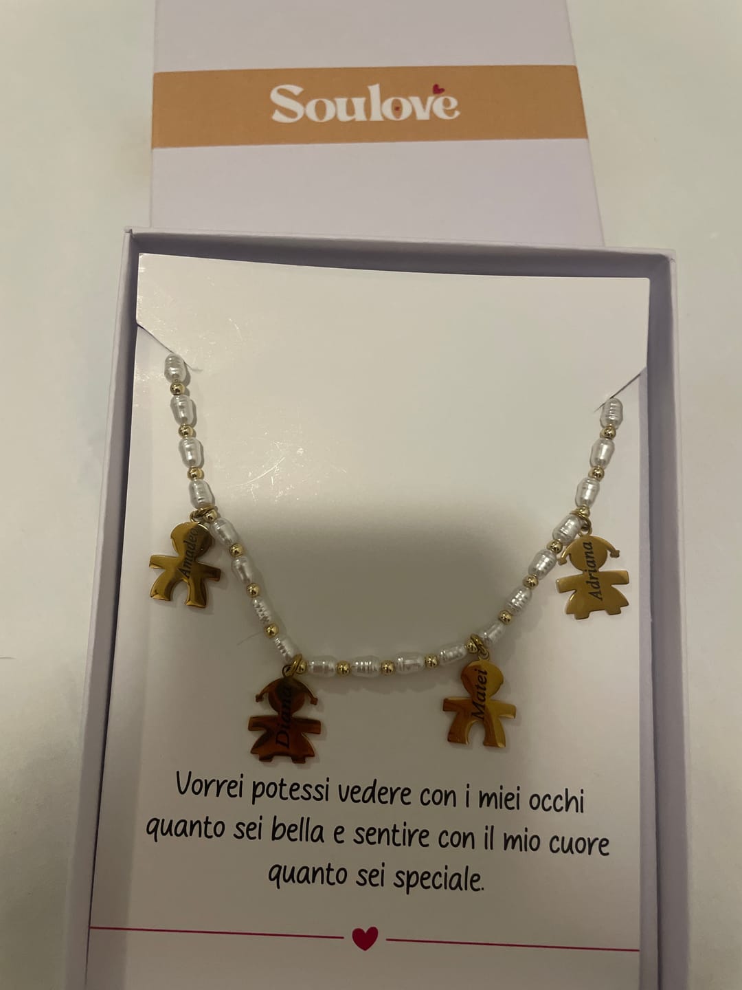 Customer photo review of Girocollo Family In Perle con ciondoli Bimbo Personalizzati