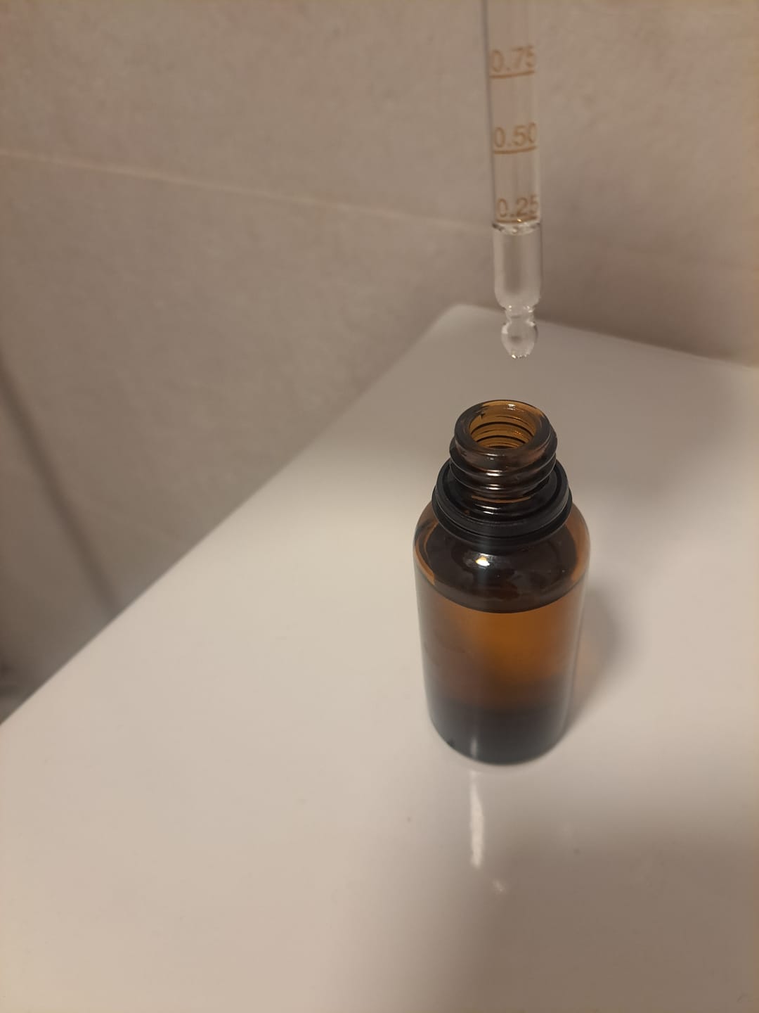 Customer photo review of בקבוק 30 מ"ל זכוכית חום כולל פיפטה