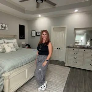 Customer photo review of DWNLY Linen Pants