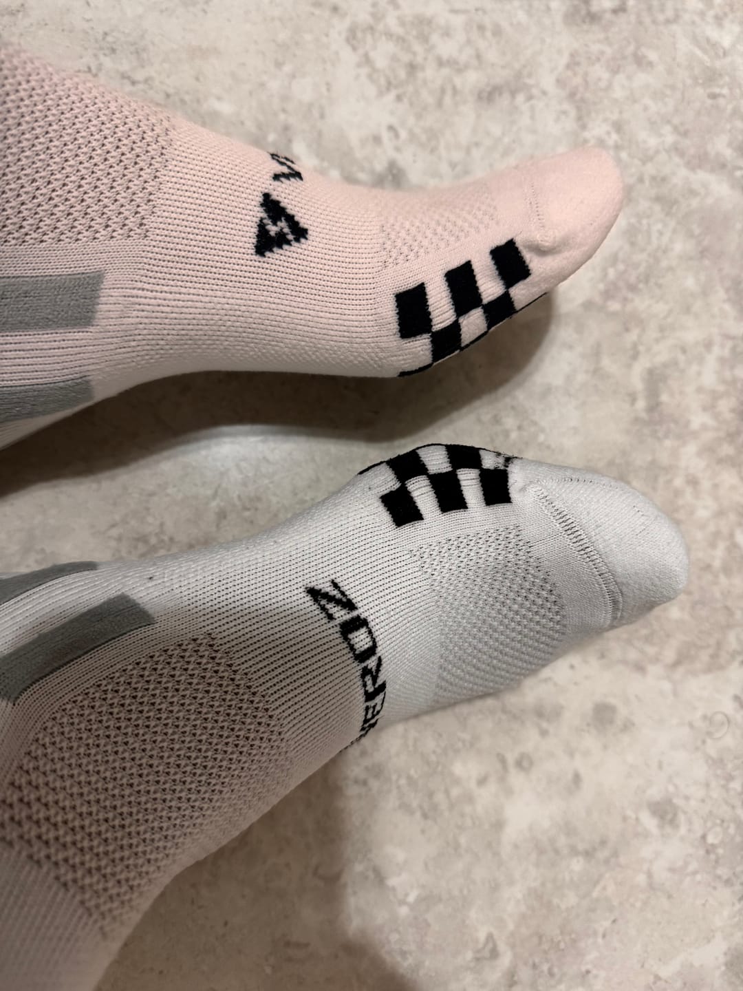 Customer photo review of Neptuno Blancas Negras Cortas
