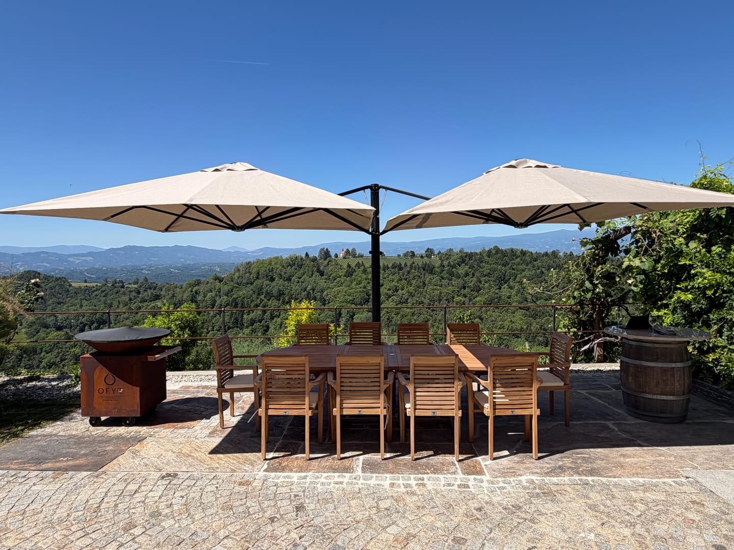 Customer photo review of Teak garden furniture 200-300cm oval extendable table 4cm Top with 10 Oxford stacking chairs, Free Cushions
