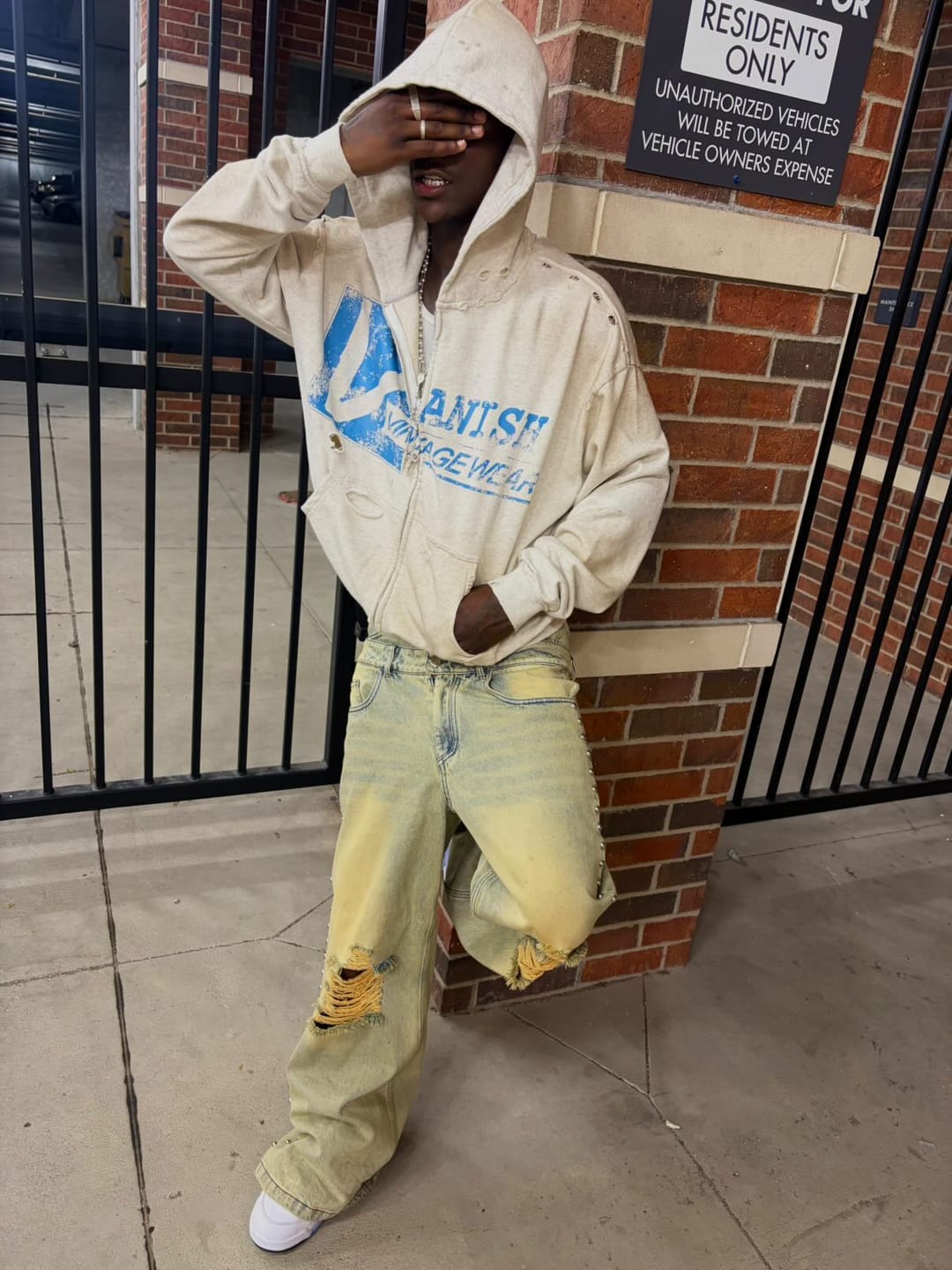Customer photo review of Vintage Wear Zip Hoodie