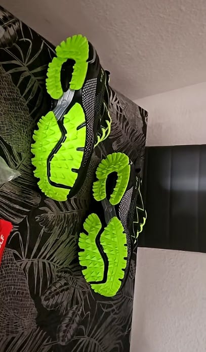 Customer photo review of Chaussures de Sécurité Premium Confortables & Antidérapantes