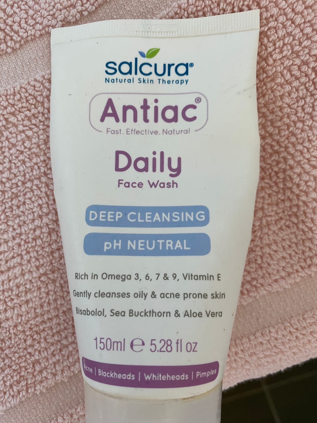 Customer photo review of Antiac Daily Face Wash Twin Pack