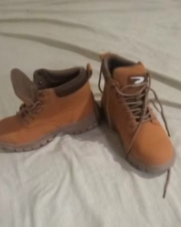 Customer photo review of Bottes de Sécurité Imperméables & Confortables