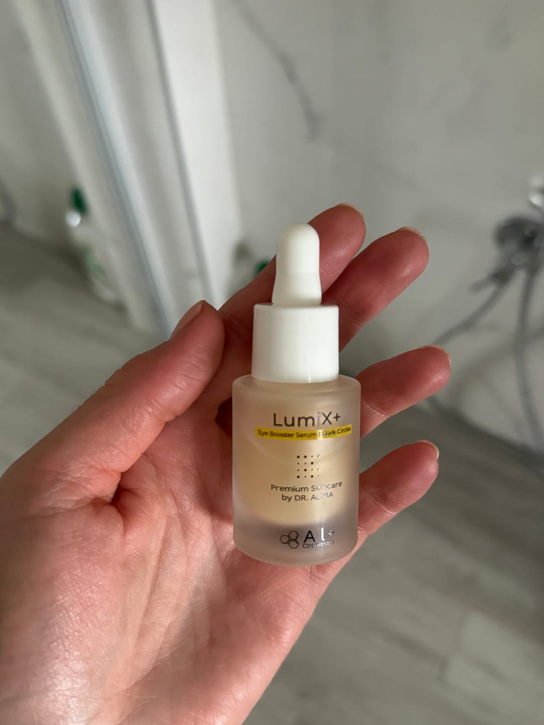 Customer photo review of LumiX+ | Озаряващ eye booster с кофеин