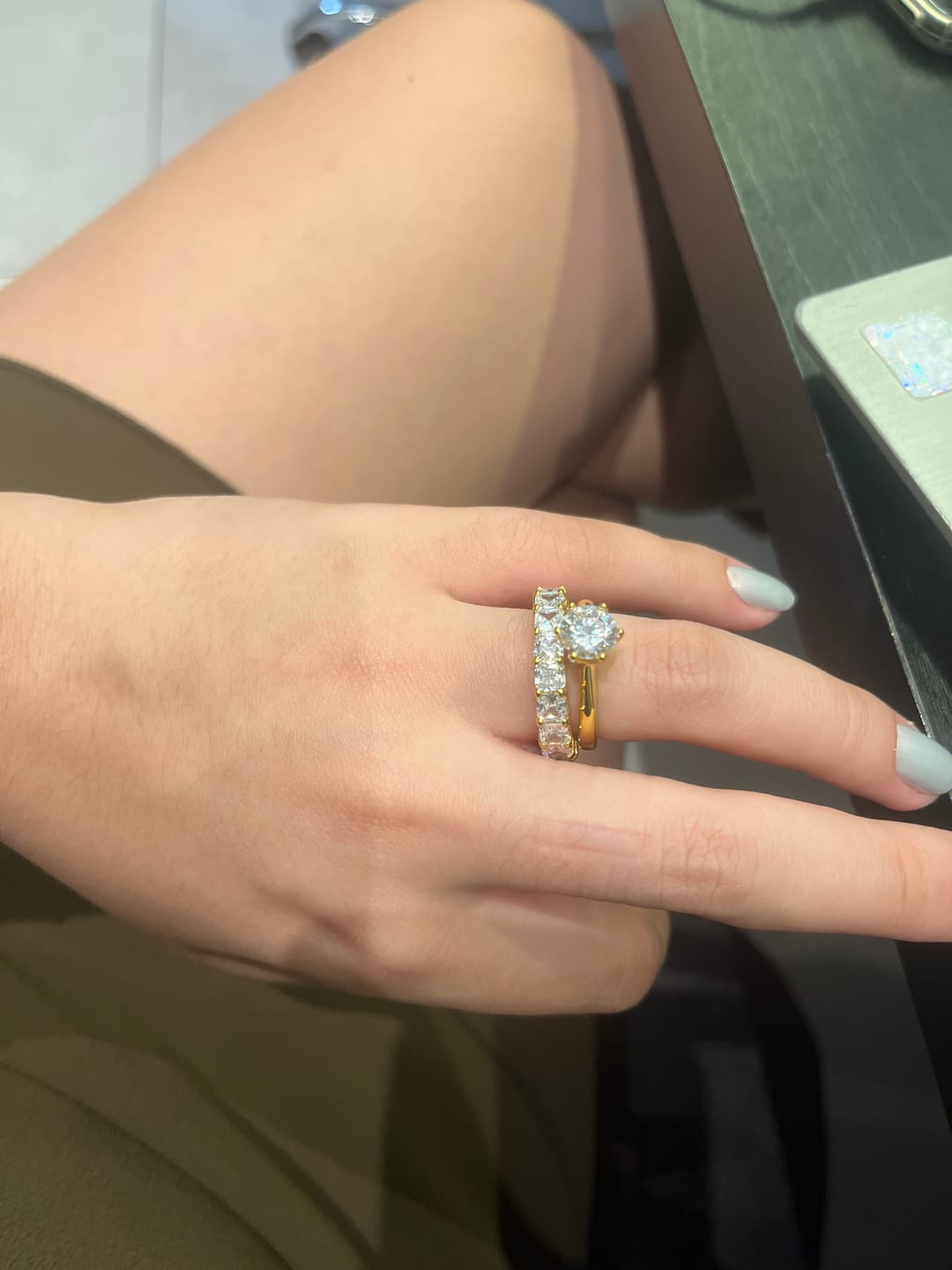 Customer photo review of Anel Solitário Beout Banhado em Ouro 18k