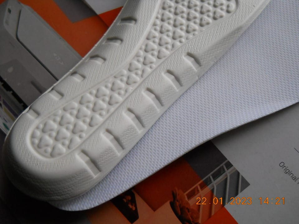 Customer photo review of Semelles en mousse pour toutes les chaussures
