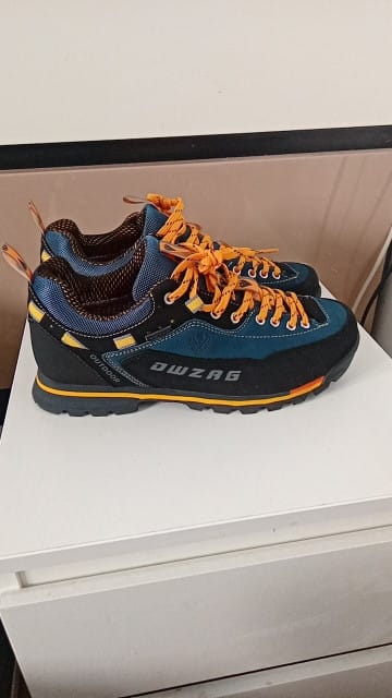 Customer photo review of Chaussures de randonnée antidérapantes avec coussin amortissent-Homme