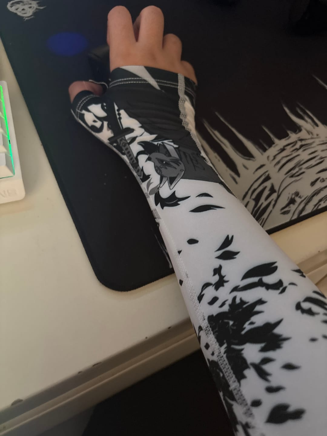 Customer photo review of Wraith Esports Arm Sleeve