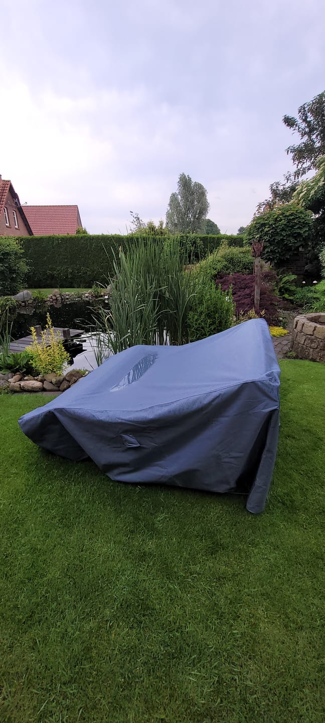 Customer photo review of Premium Abdeckplane / Schutzhülle für unsere Gartenliegen
