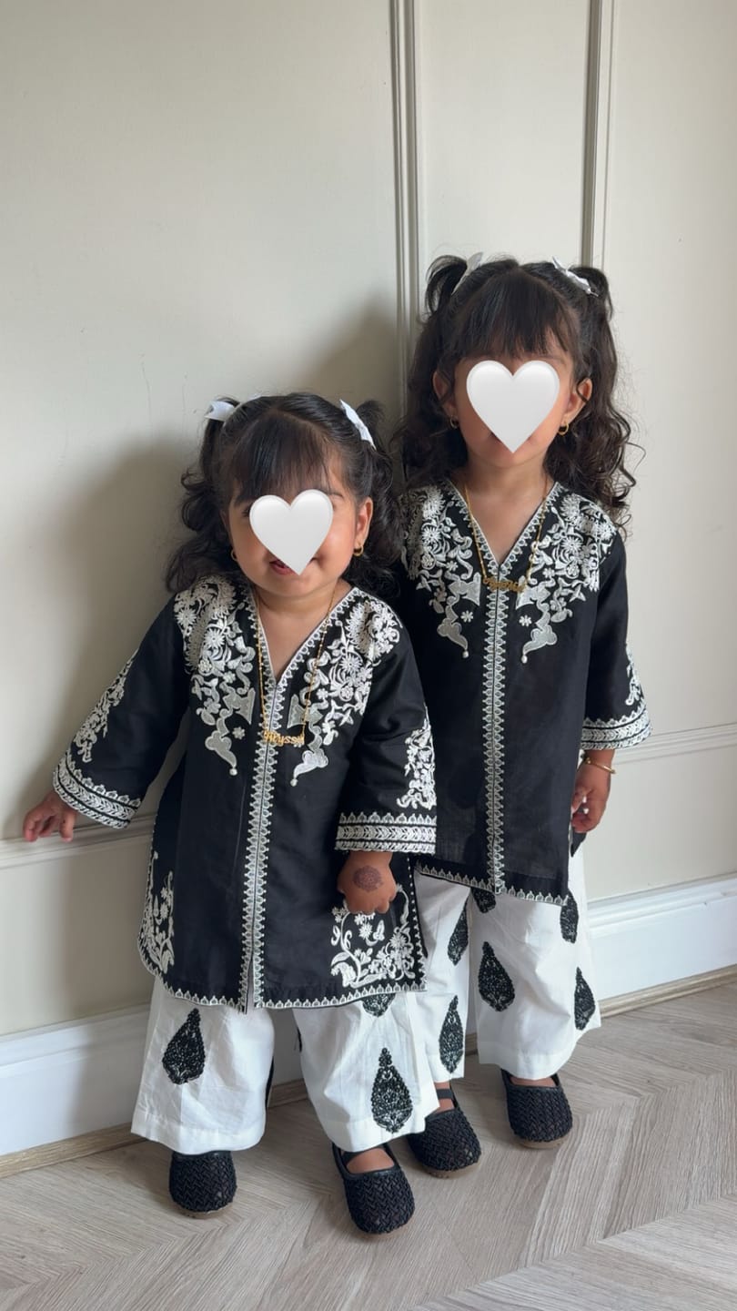 Customer photo review of HK346 - Aara - 2 Piece Linen Suit