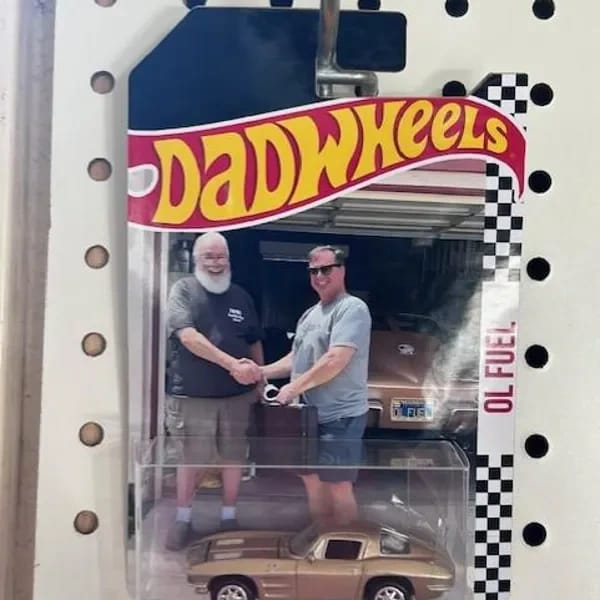 Customer photo review of Personalized Lover's Toy Dream Car Dad's Toy Dream Car Packaging Best Gift for Dad,Husband,Boyfriend